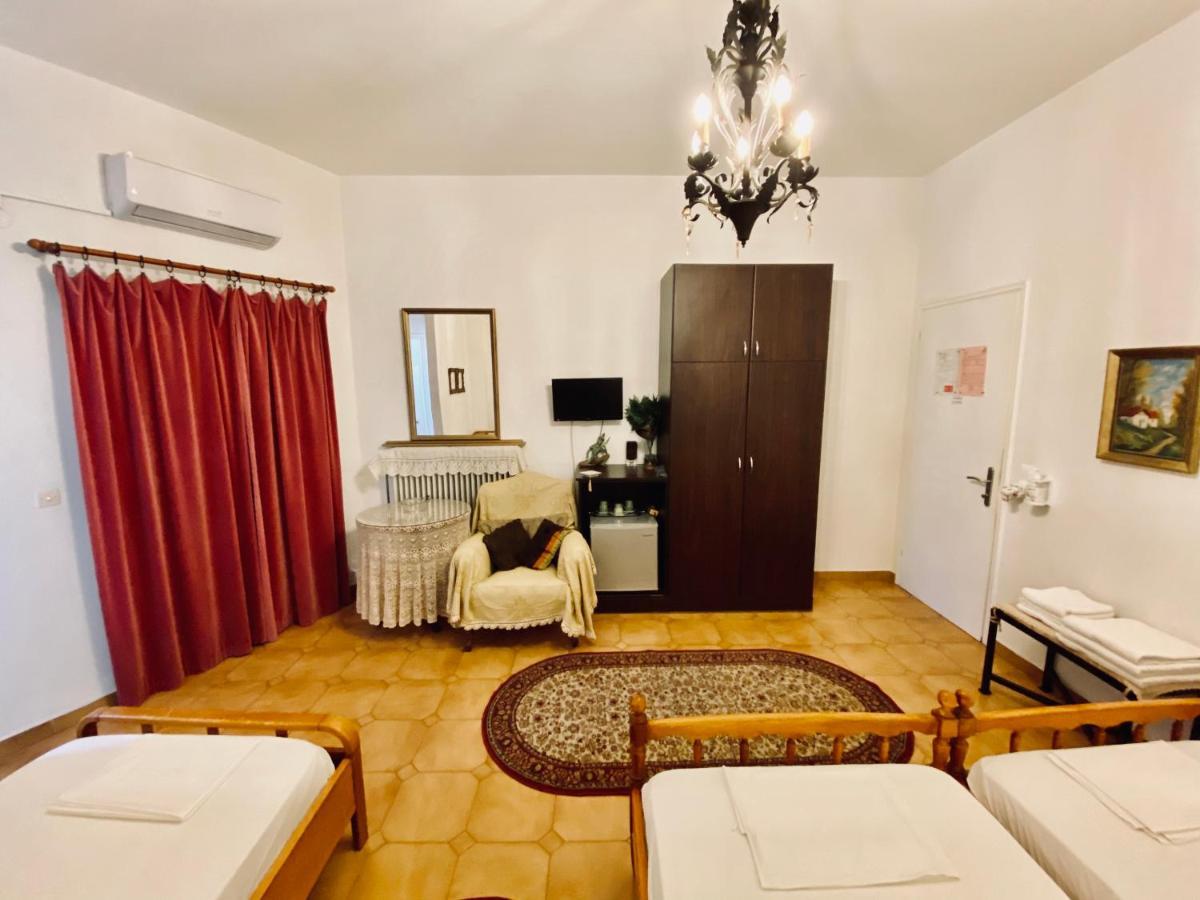 Eleutheria Rooms Игуменица Екстериор снимка