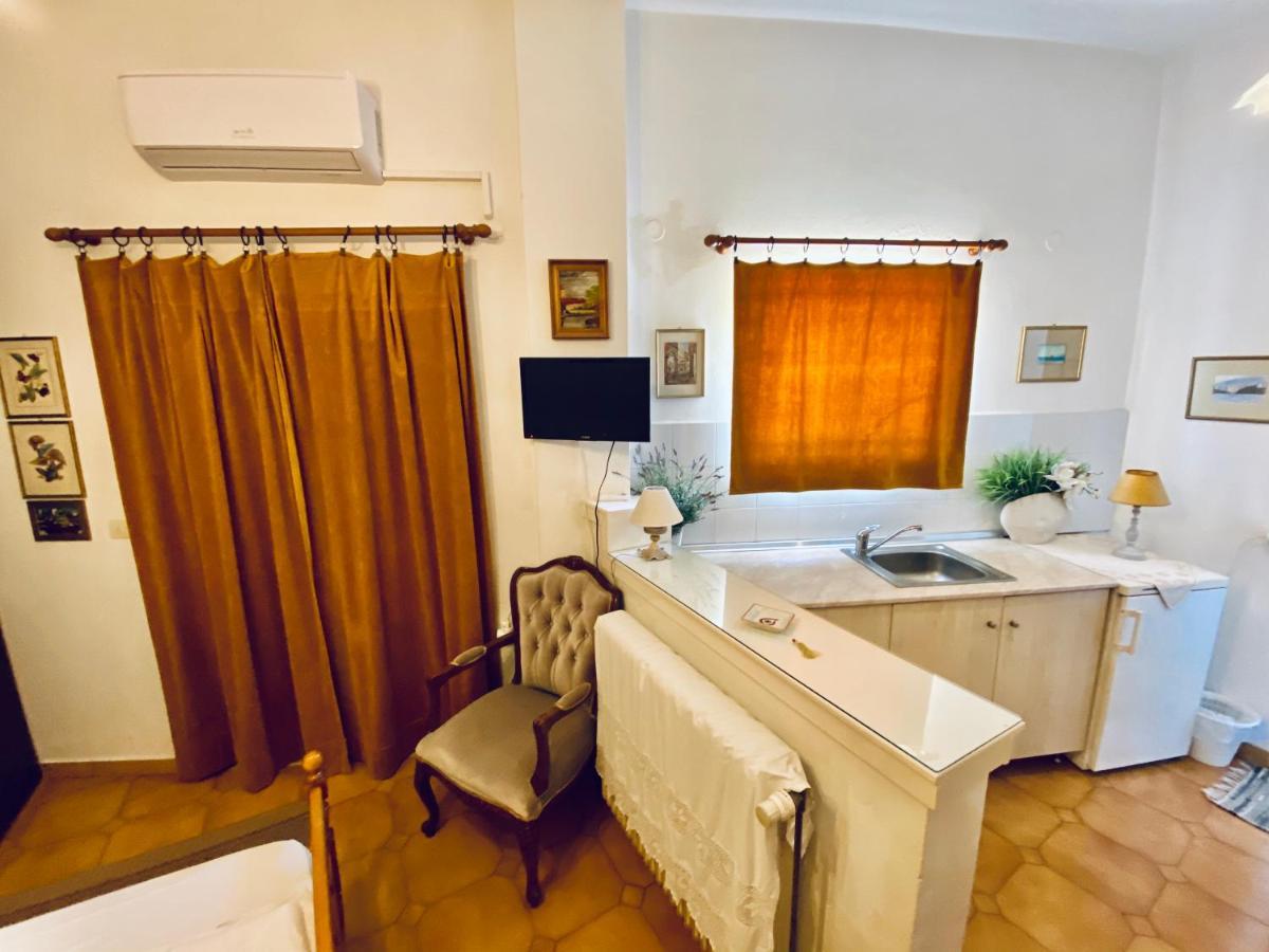 Eleutheria Rooms Игуменица Екстериор снимка